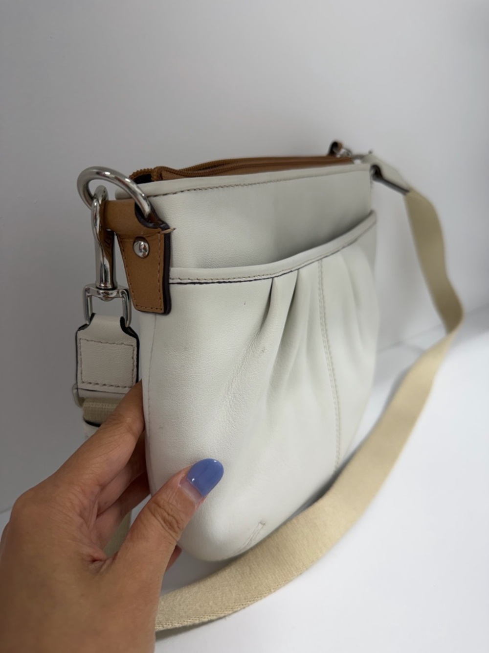 Authentic Coach Cream Leather Crossbody Bag | Neutral Everyday Shoulder Purse - Picture 12 of 13